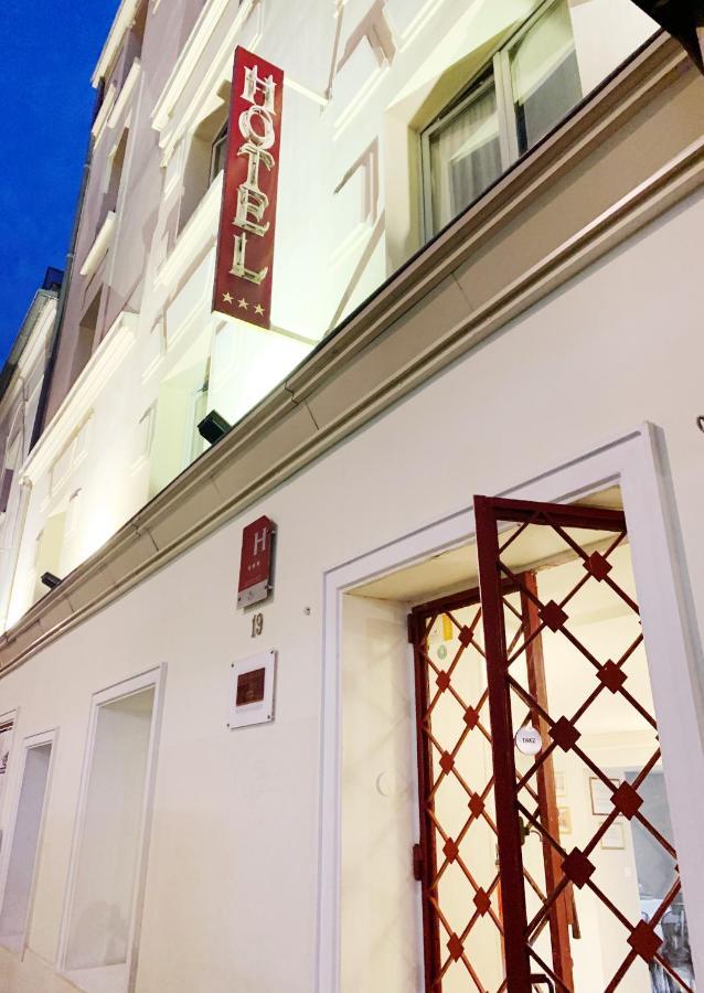Hotel Bellevue Montmartre Париж Екстер'єр фото